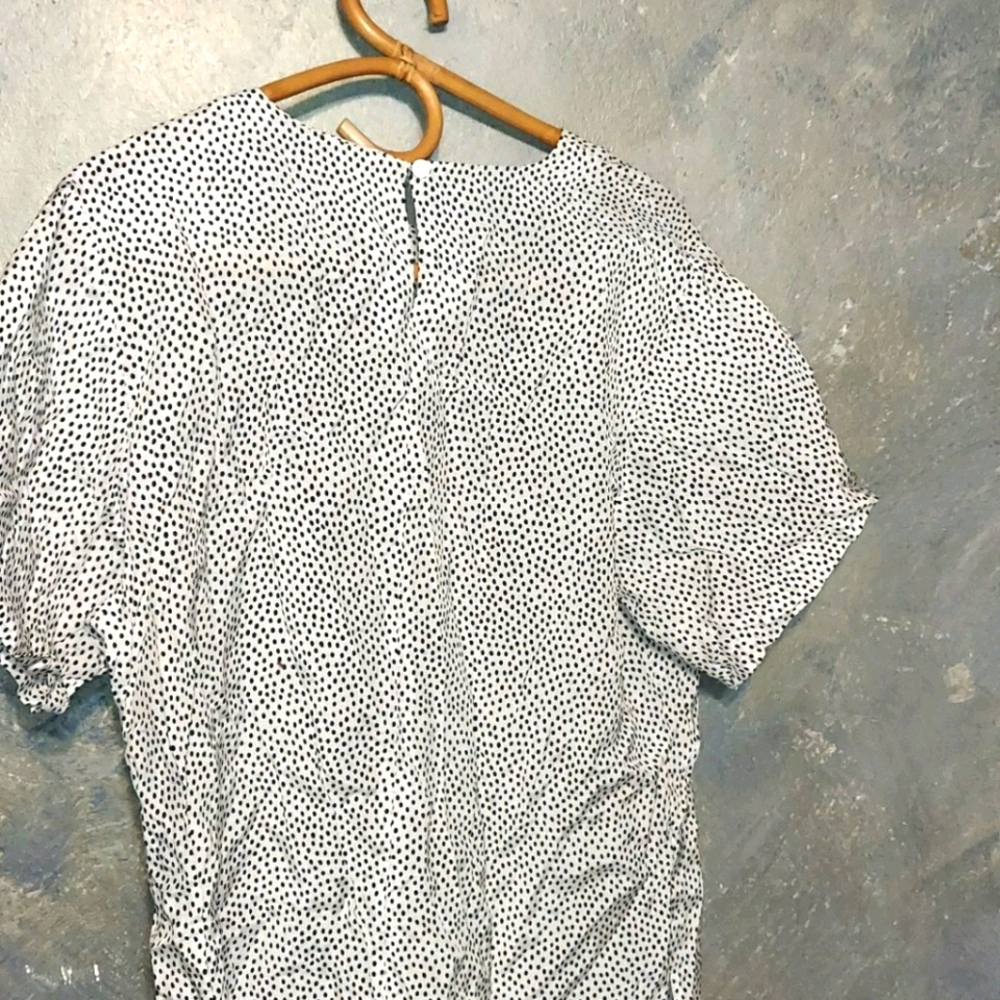 ‼️4/$20.J.H. Collectibles VTG wht blk dot blouse - Picture 3 of 7